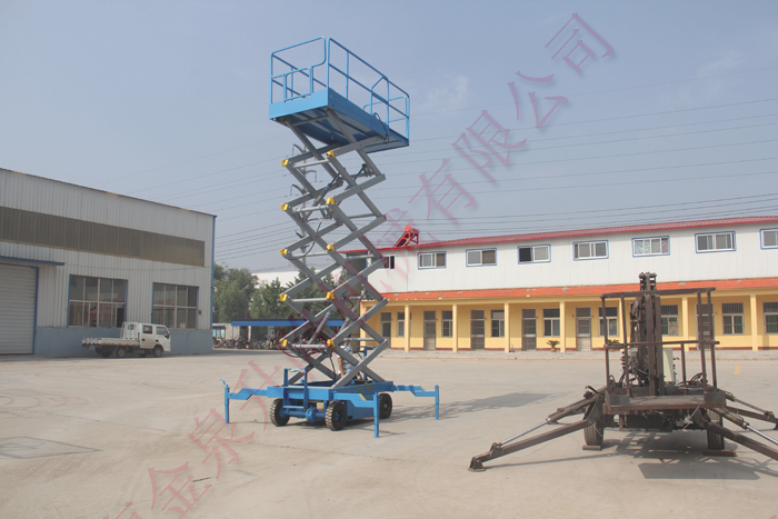 發(fā)遼寧金正大生態(tài)工程有限公司10m臺面伸縮移動升降機