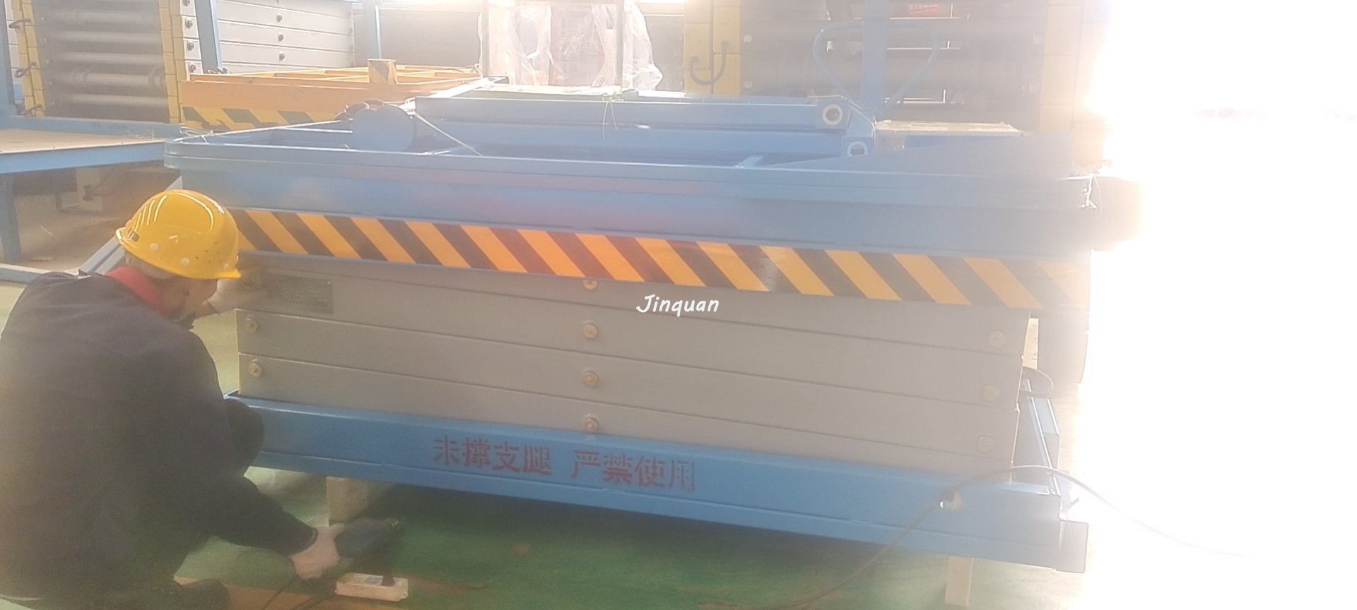 車(chē)載升降機(jī)